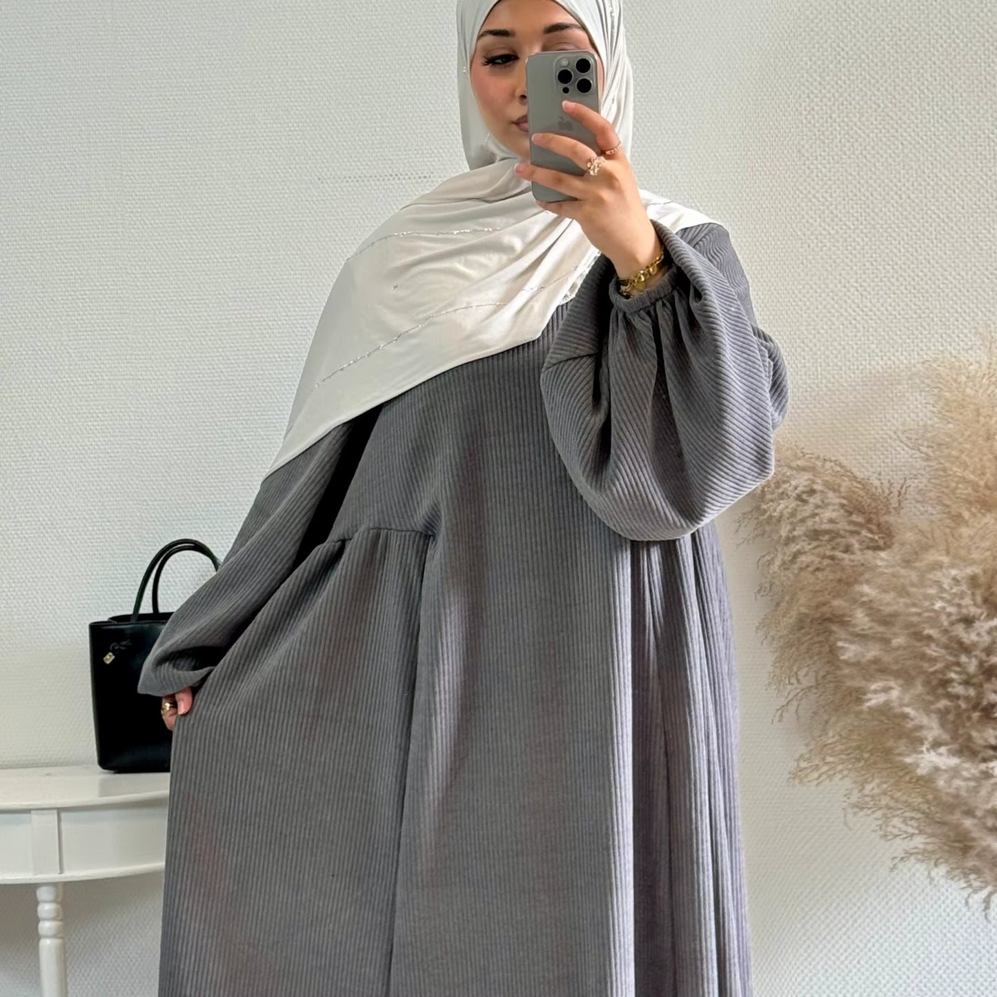 Winter Corduroy Abaya Dubai – Luxury Modest Dress, Elegant Muslim Kaftan for Women, Plus Size Arab Fashion.